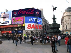 the-ad-on-piccadilly-circus-chicago-17443804-1600-1200